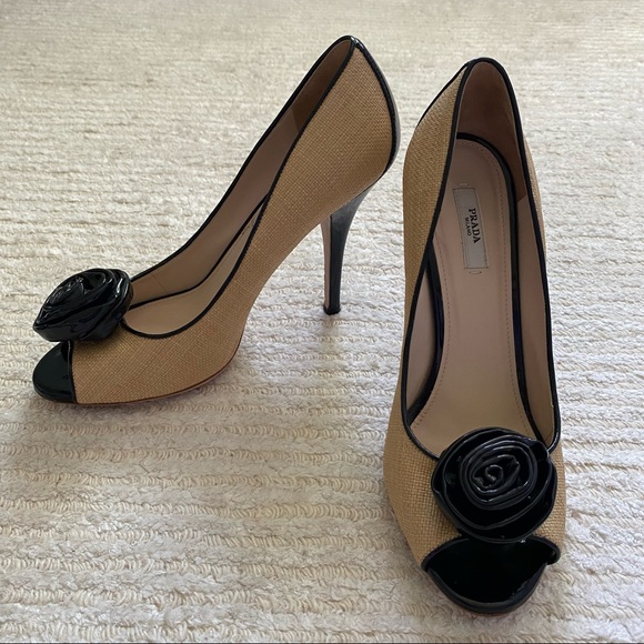 Prada peep toe raffia pumps - Picture 2 of 16